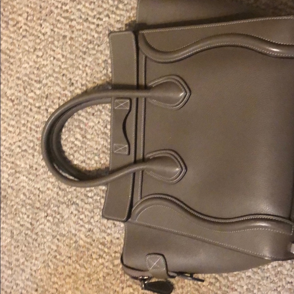 Celine - Picture 4 of 6